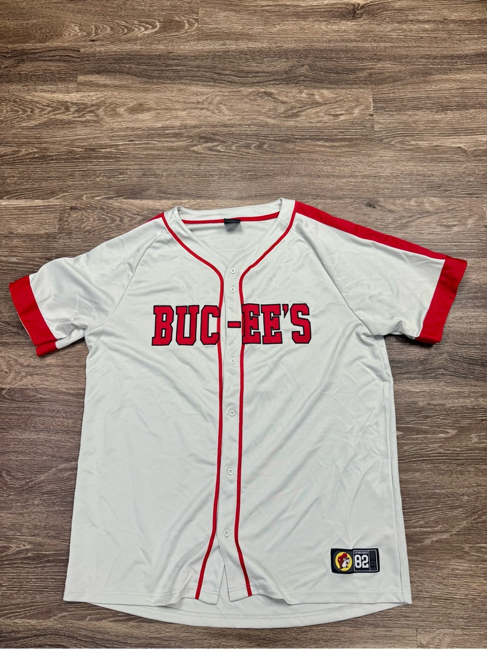 Buc-ee’s Texas 82 Baseball Jersey Men’s 2X Gray Red Button Front